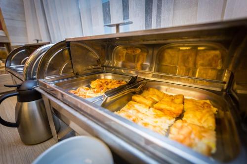 مطعم, Fatih Hotel Corner in سيسلي