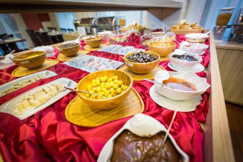 مطعم, Fatih Hotel Corner in سيسلي