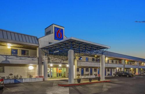 Motel 6-North Ridgeville, OH - Cleveland Intl Airport - N Ridgeville