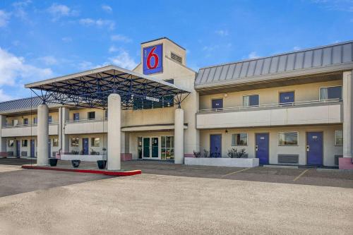 Motel 6-North Ridgeville, OH - Cleveland Intl Airport - N Ridgeville