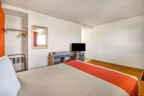 Motel 6-North Ridgeville, OH - Cleveland Intl Airport - N Ridgeville