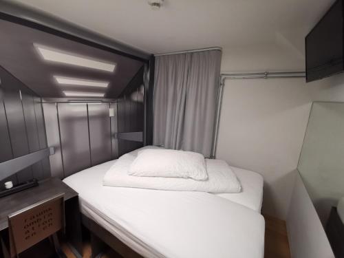 Hotel16 by Messe & Stadion Suisse in Minuten & Late Check-in, Bern