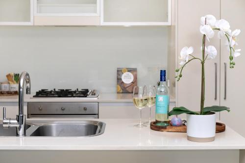 Three-Bedroom Apartment room in Amazing River View - 3 Bedroom Apartment - Brisbane CBD - Netflix - Fast Wifi - Carpark