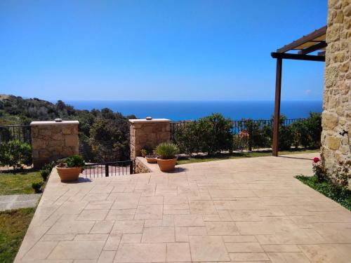  Roussa's House in Agia Paraskevi