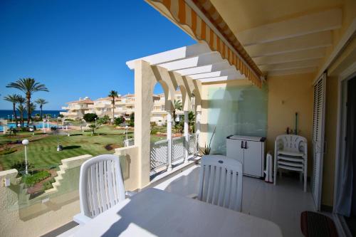 Apartment with Sea View image 9