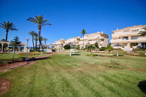 Apartment with Sea View image 2