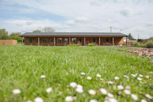 A szálláshely kívülről, Cowbridge Cabins in Cowbridge