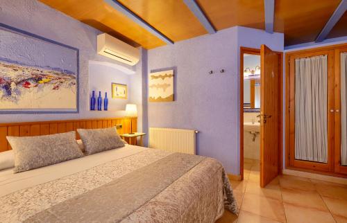 Casa Rural Can Coll in Garriguella