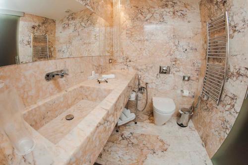 Boutique Hotel Astoria - image 2