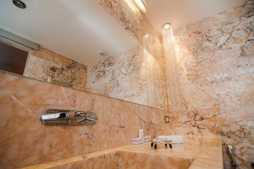 Boutique Hotel Astoria - image 13