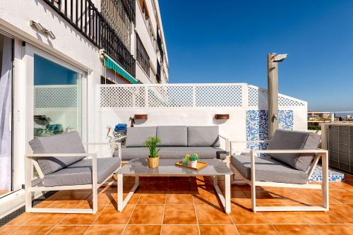 LOLA PLAYA Puerto Marina - image 12