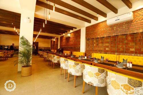 Hotel Daani Continental in Imphal