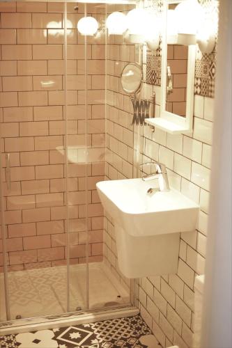 Plaza Hotel - image 8