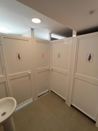 Vivian's Guest House - image 6