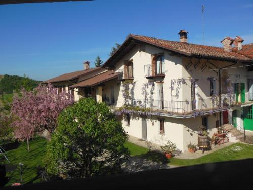  Agriturismo Affittacamere Barbarossa, Dogliani bei Castellino Tanaro