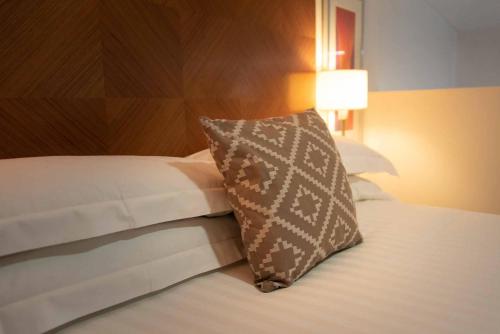 PREMIER SUITES Liverpool - image 11