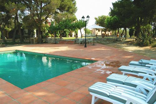  MASIA BARTOMEU Rural house between vineyards 2km from the beach, Pension in El Vendrell