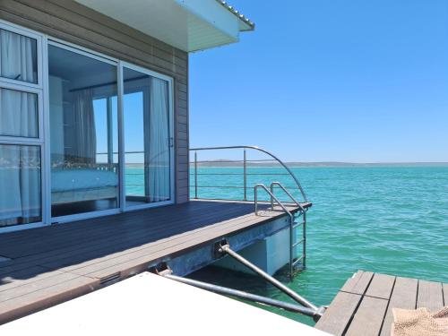 Kraalbaai Lifestyle House Boats