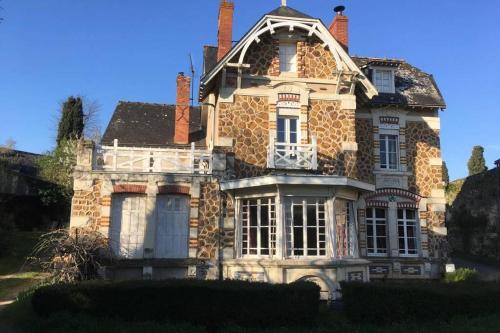 Abbey Road Le Thoureil Maison 6 chambres 12 personnes - Location saisonnière - Gennes-Val-de-Loire