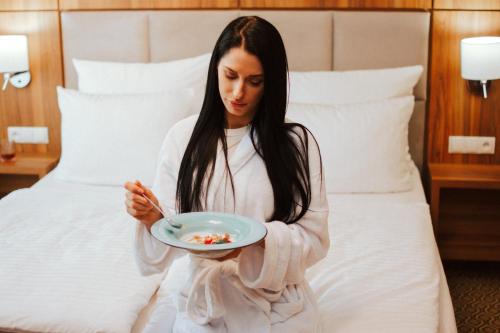 Ruben Hotel Zielona Góra - image 5