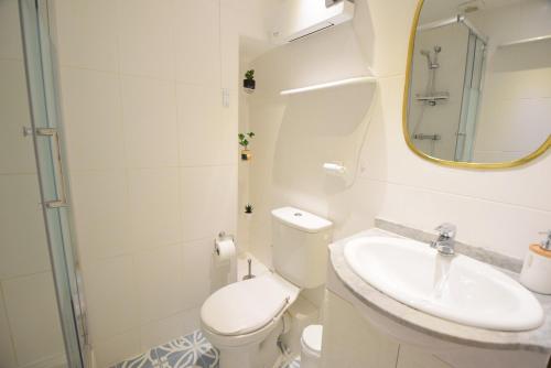 Nice Renting - BARILLERIE - COZY LOFT OLD NICE - SEA FRONT - SALEYA - MASSENA, Nice (fotografie 10)