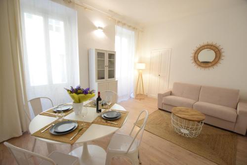 Nice Renting - BARILLERIE - COZY LOFT OLD NICE - SEA FRONT - SALEYA - MASSENA, Nice