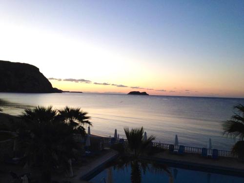 Crystal Beach Hotel - image 4