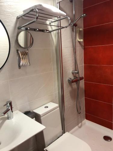 Hostal Astoria - image 6