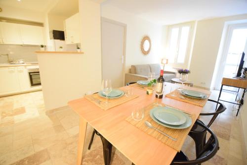 Nice Renting - PAIROLIERE - SPACIOUS FLAT - OLD NICE - MASSENA - TERRACE, Nizza