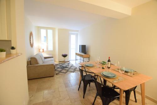 Nice Renting - PAIROLIERE - SPACIOUS FLAT - OLD NICE - MASSENA - TERRACE, Nice (fotografie 2)