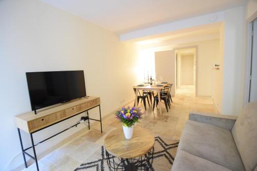 Nice Renting - PAIROLIERE - SPACIOUS FLAT - OLD NICE - MASSENA - TERRACE, Nice (fotografie 5)