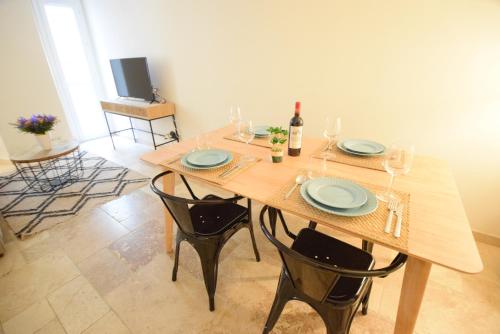 Nice Renting - PAIROLIERE - SPACIOUS FLAT - OLD NICE - MASSENA - TERRACE, Nice (fotografie 7)