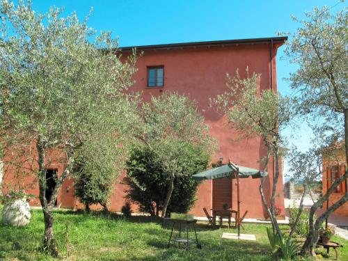  Locazione Turistica Malva - LSZ315, Pension in Bolano