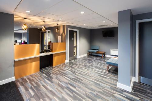 Lobby, University of Bath Summer Accommodation in Claverton