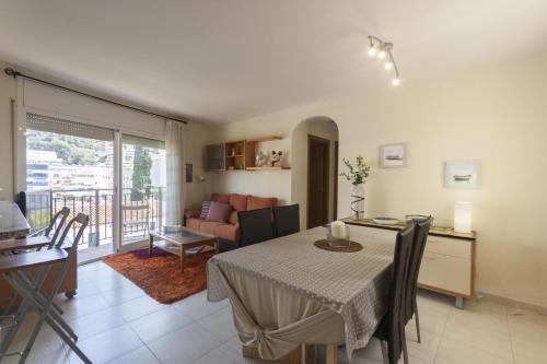 LETS HOLIDAYS Beautiful apartment in the center of tossa de mar