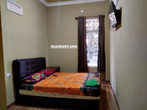 Rian Kost - Hotel Penginapan Murah Pusat Kota Palembang photo 4