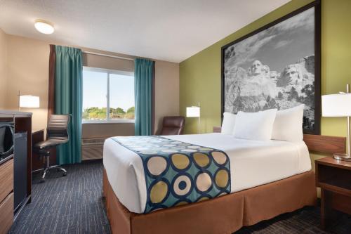 Super 8 by Wyndham Sioux Falls - image 4
