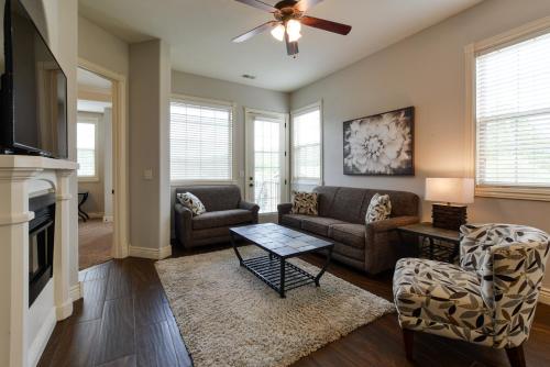 Condo 322 - image 2