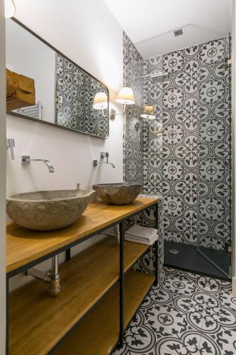DIEGO DE LEÓN Apartment I - image 8