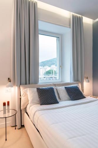 PETIT B&B - in centro a due passi dalla stazione e dai traghetti – Salerno, UT