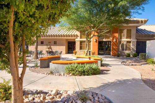 Entrance, WorldMark Scottsdale in Central Scottsdale