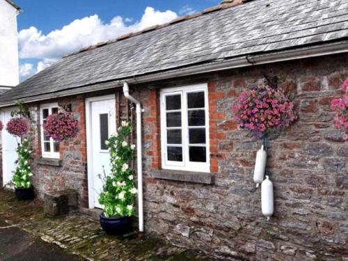 Holiday Home The Coombe by Interhome