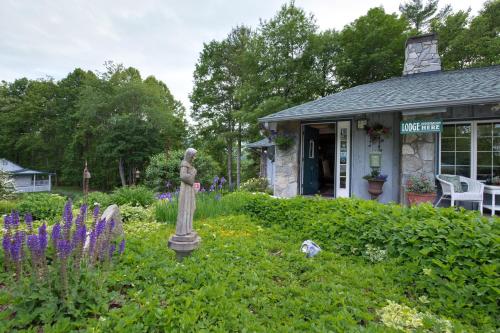Linville Falls Lodge & Cottages in Linville Falls, USA