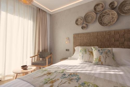 Standard Double Room image 9