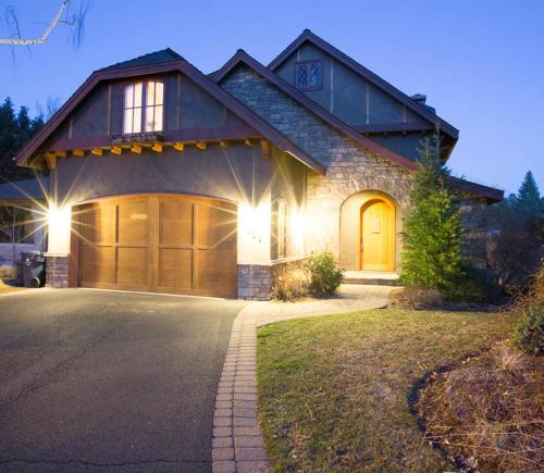 Drake Park Villa home - image 13