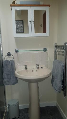 Bathroom, Moorside Rooms in Borve