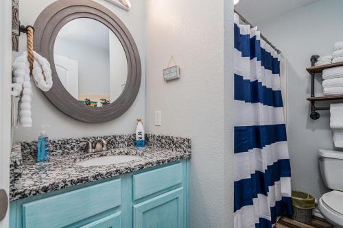 Recently Renovated 2nd Floor Unit with Balcony BBQ Grill & Access to Community Pool! condo - image 12