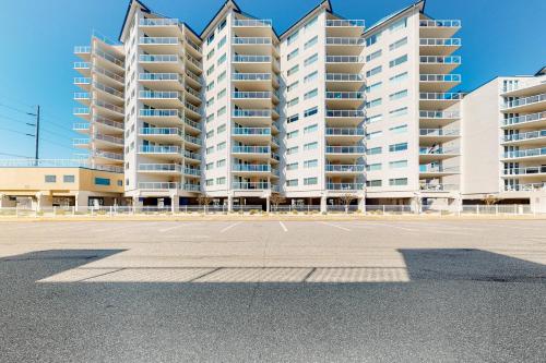 Meridian 504 West - main image