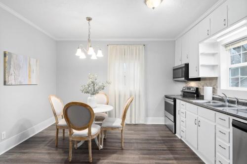 Luxury 2 bedroom villa w/Office, near Fort Campbell & ASPU