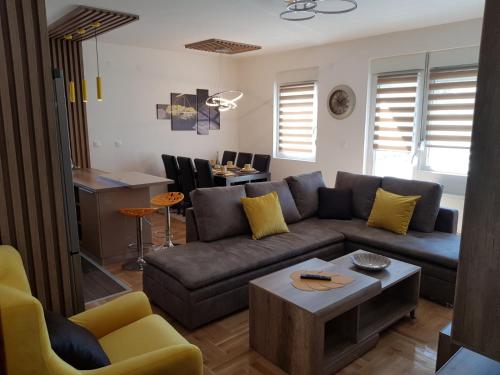 Apartman Lazarević LUX – khách sạn tại Pazar
